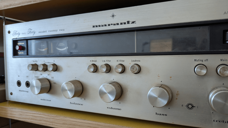 Front eines Marantz Model 22